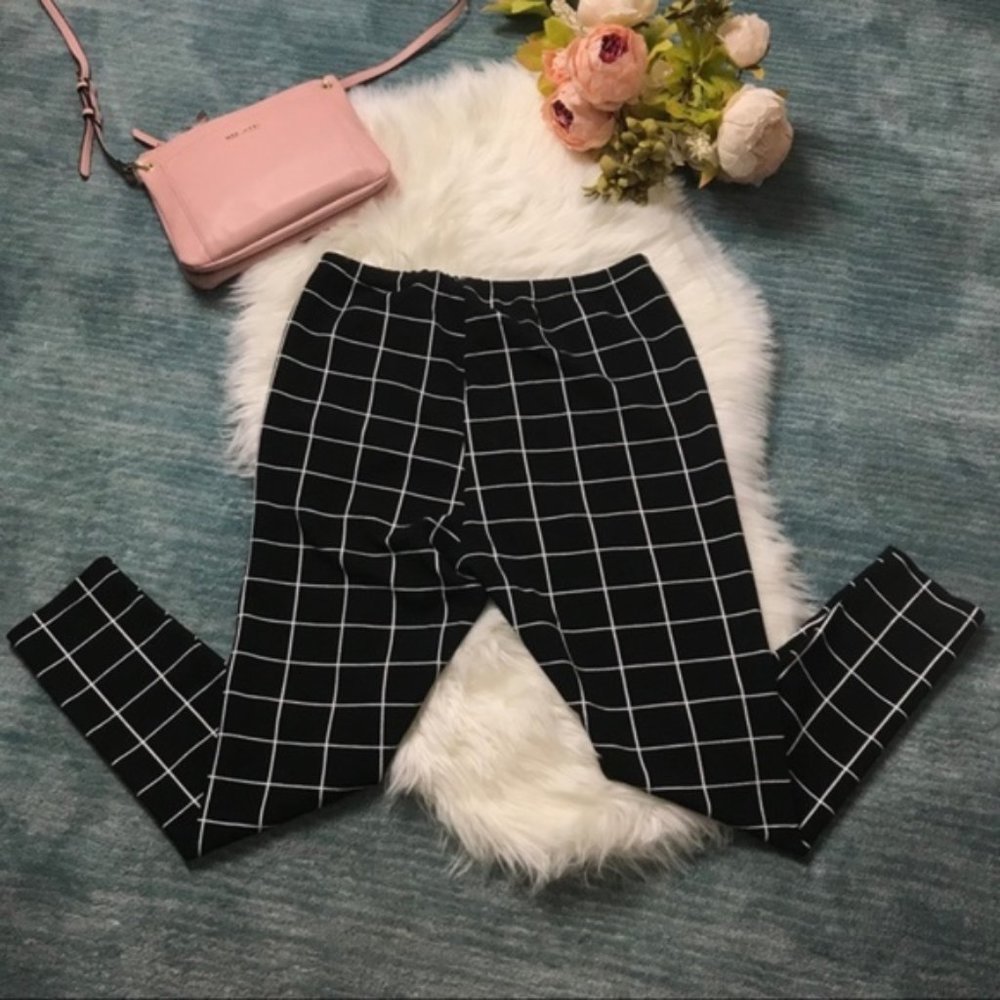 SHEIN Black & White Window Pane Grid Legging Pants - Picture 8 of 8
